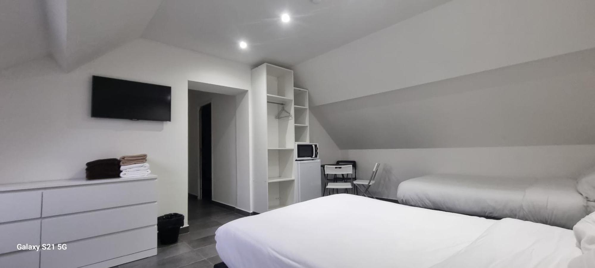Hotel Sainte-Barbe Guignes-Rabutin Экстерьер фото